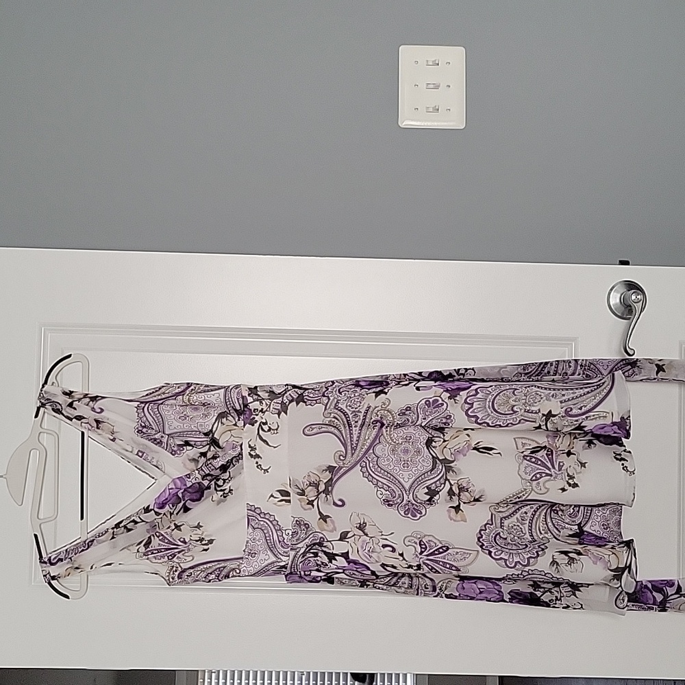 Gorgeous Paisley V-neck Dress